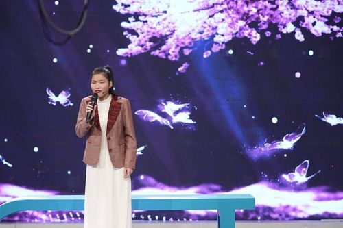 Cô gái khiếm thị và hành trình từ bóng tối tới sân khấu âm nhạc