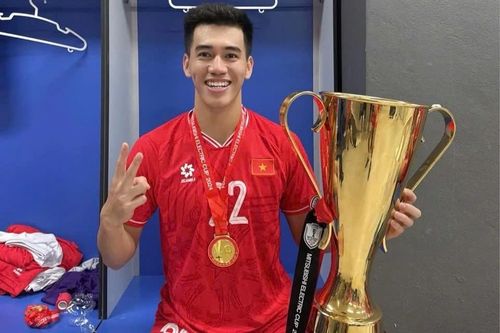 Tiến Linh được đổi lại huy chương 'nhà vô địch' ASEAN Cup sau nhầm lẫn