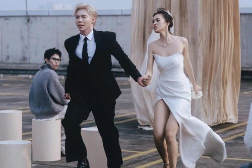 Erik bị đồn cướp bài hát của Lou Hoàng