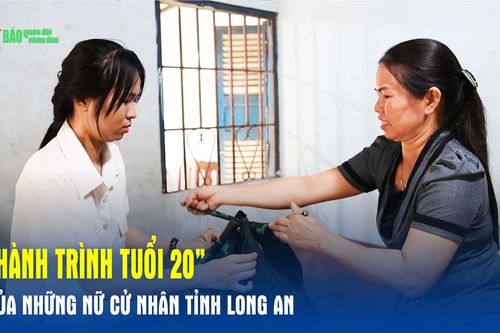 'Hành trình tuổi 20' của những nữ cử nhân tỉnh Long An