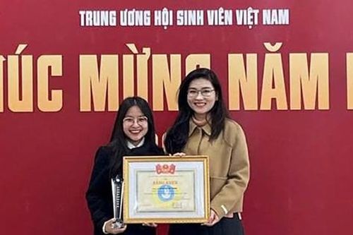 Hội Sinh viên Việt Nam tại Nga thăm và làm việc với T.Ư Hội Sinh viên Việt Nam