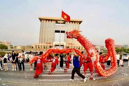 Lễ hội Rằm tháng Giêng tại Bình Dương: Độc đáo Lễ rước kiệu Bà Thiên Hậu