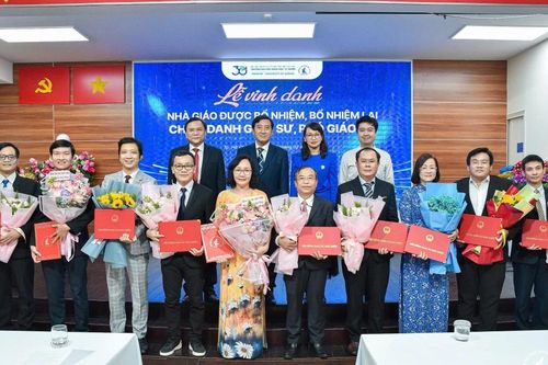 Trường Đại học Khoa học Tự nhiên TPHCM bổ nhiệm 3 Giáo sư