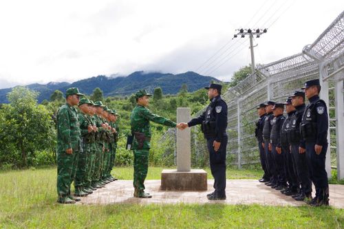 Thư chúc mừng của Tư lệnh Chiến khu miền Nam, Quân Giải phóng nhân dân Trung Quốc gửi đồng chí Tư lệnh BĐBP Việt Nam