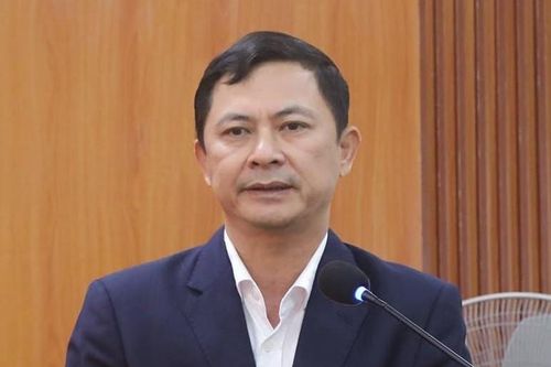 Phó Chủ tịch tỉnh và Trưởng ban Tổ chức Tỉnh ủy Hà Tĩnh xin nghỉ hưu trước tuổi