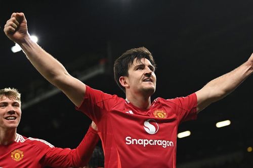 Maguire bừng sáng, MU nhọc nhằn vượt ải Leicester