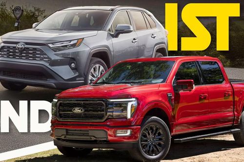 Toyota RAV4 chấm dứt hơn 40 năm thống trị của Ford F-150