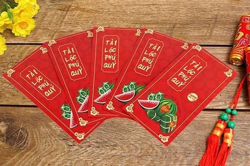 Chồng rút ruột tiền lì xì của con, làm một việc khiến vợ tức điên