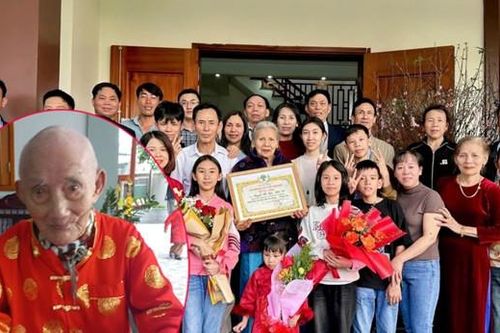 Cụ ông Nghệ An có hơn 100 cháu chắt, 103 tuổi vẫn ham đọc sách, làm thơ