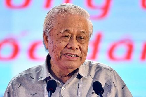 Trần Đăng Khoa: Bình thơ hiện nay bác Vũ Quần Phương là số 1!