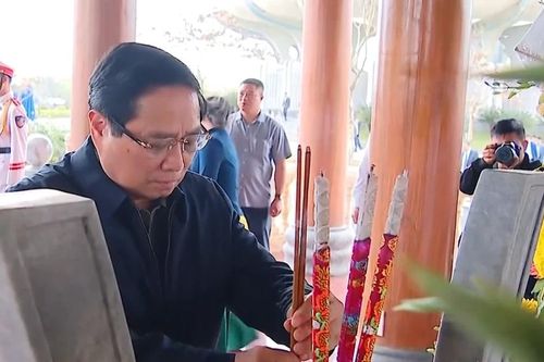 Thủ tướng tri ân người có công tại Quảng Nam
