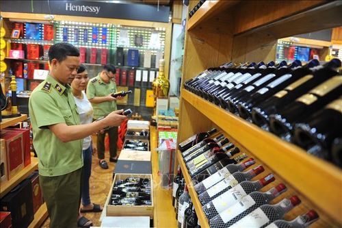 Thu hồi giấy phép phân phối rượu của doanh nghiệp tại Bình Phước