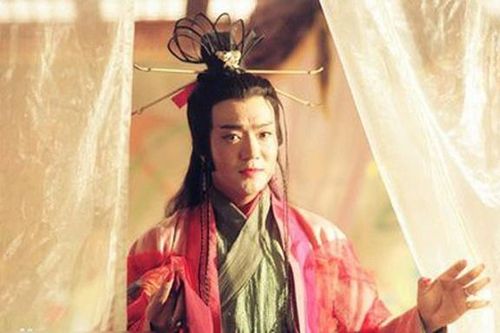 Vì sao Đông Phương Bất Bại luyện được Quỳ Hoa Bảo Điển lại không xâm chiếm võ lâm?