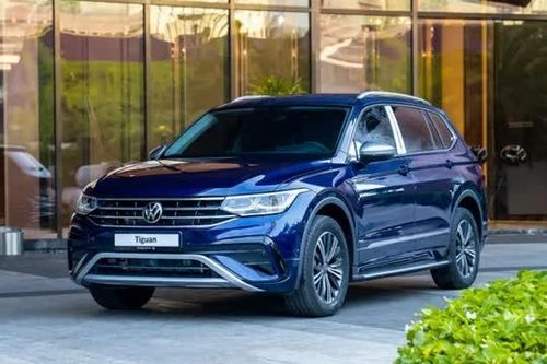 SUV hạng sang giảm giá hơn 300 triệu đồng tại Việt Nam