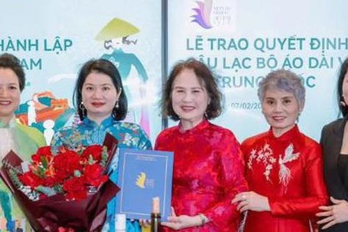 Thành lập CLB Di sản Áo dài Việt Nam tại Trung Quốc