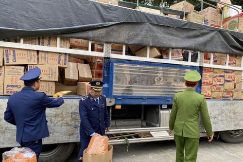 Yên Bái: Phạt lái xe chở hàng hóa không rõ nguồn gốc