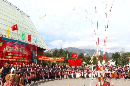 Hội Xuân ở xã Tơ Tung