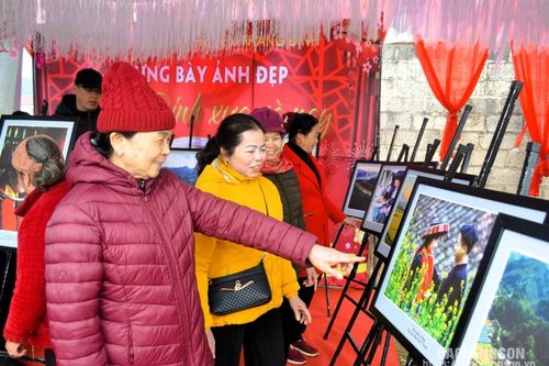 Tràng Định: 9 gian hàng trưng bày giới thiệu các sản phẩm tiêu biểu và tiềm năng du lịch của địa phương tại Lễ hội Lồng thồng Bủng Kham