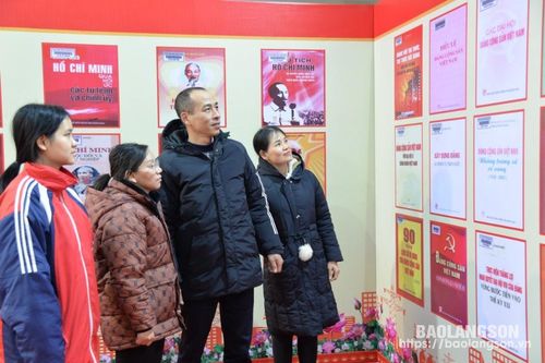 Thư viện tỉnh Lạng Sơn: Tổ chức gian trưng bày với chủ đề 'Hội sách mùa xuân dâng Đảng'