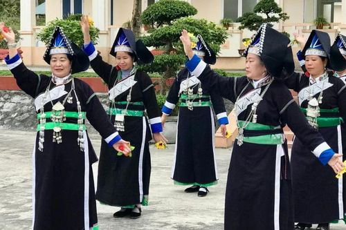 Ngày 21 – 22/2 diễn ra Liên hoan Nghệ thuật quần chúng các xã, phường, thị trấn biên giới tỉnh Lào Cai