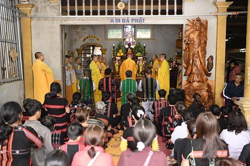 Huế: Lễ cầu an đầu Xuân Ất Tỵ cho đồng bào, Phật tử người dân tộc thiểu số H.A Lưới