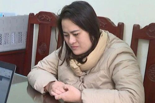 Chiếm đoạt 1 tỷ đồng khi trục vong, giải hạn online
