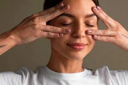 Làm gì để giữ đôi mắt khỏe khi cơ thể già đi?