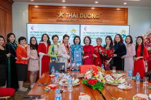 Thành lập 'Câu lạc bộ Di sản áo dài Việt Nam' tại Trung Quốc
