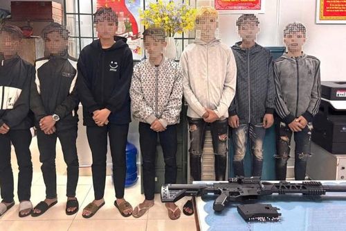 Clip đuổi bắn trên phố ở Nha Trang: Thu giữ súng đồ chơi bằng nhựa
