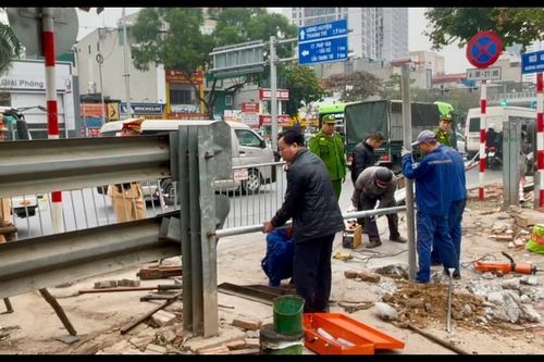 Đóng lối đi tự mở đường sắt, đừng để 'mất bò mới lo làm chuồng'