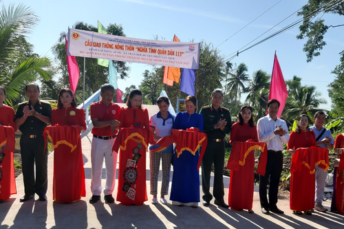 Ấm áp nghĩa tình
