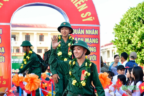 Nhập ngũ được tạm hoãn trả vay Ngân hàng Chính sách xã hội