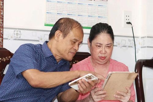 Hạnh phúc không ở đâu xa