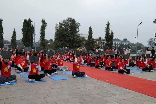 Học sinh 13 trường THCS tại Yên Bái thi rung chuông vàng mừng 95 năm tuổi Đảng