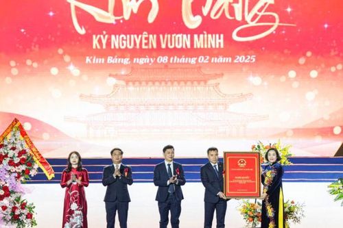Công bố Nghị quyết thành lập thị xã Kim Bảng
