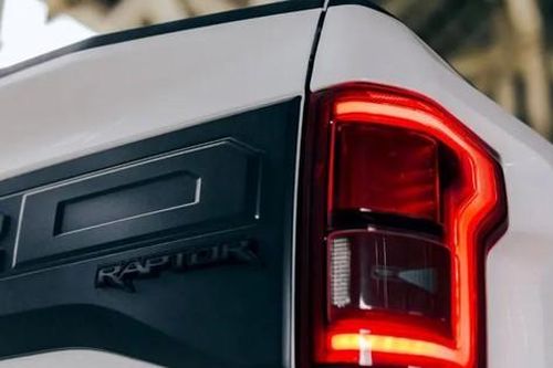 Hàng loạt xe bán tải Ford bị trộm đèn hậu