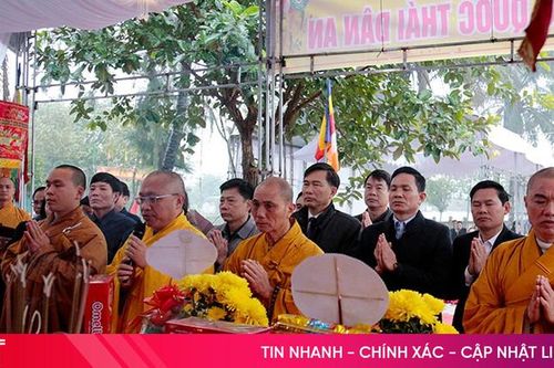 Trang nghiêm lễ cầu quốc thái dân an ở chùa Trường Ninh