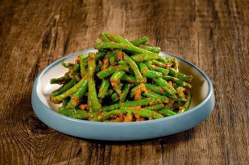 2 loại rau dễ 'ngậm' thuốc trừ sâu, loại độc đầu bảng nhiều người mê tít