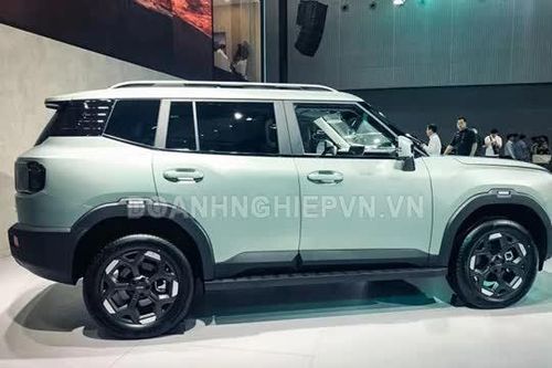 SUV siêu hầm hố, công suất 250 mã lực, giá hấp dẫn