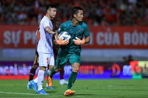 Trụ cột ĐT Việt Nam gây sốt sau chấn thương, HLV Kim Sang-sik thẳng tay gạch tên Filip Nguyễn?
