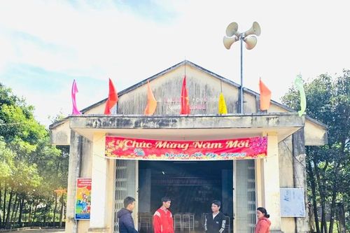 Đổi thay làng phong Đak Dwe