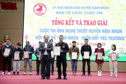 Tổng kết và trao giải Cuộc thi ảnh nghệ thuật huyện Nậm Nhùn với chủ đề 'Nậm Nhùn - Miền đất yêu thương'