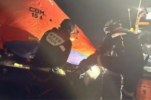 Chìm tàu 139 tấn ngoài khơi Hàn Quốc, nhiều người thiệt mạng, có công dân Việt Nam mất tích