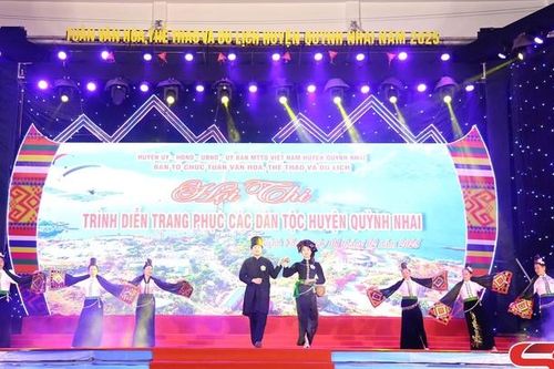 Tôn vinh trang phục các dân tộc huyện Quỳnh Nhai