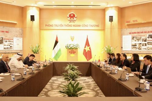 Tiếp tục thúc đẩy hợp tác chặt chẽ Việt Nam - UAE về công nghiệp và năng lượng