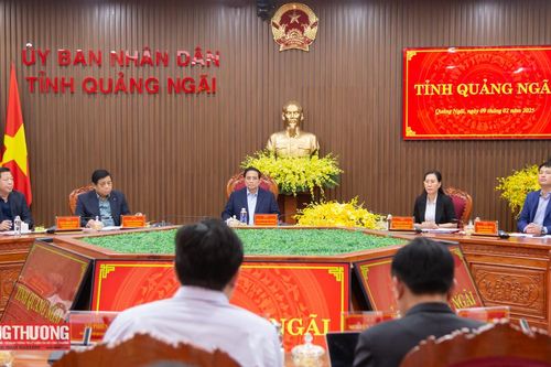Thủ tướng Phạm Minh Chính làm việc với lãnh đạo tỉnh Quảng Ngãi