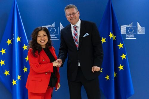 Canada thắt chặt quan hệ với EU trước thách thức thuế quan của ông Trump
