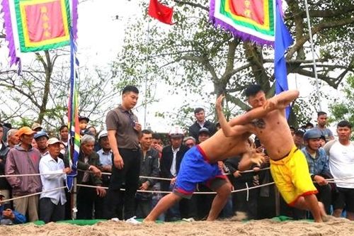 Độc đáo lễ hội đầu xuân ở vùng đất có sông Hương, núi Ngự