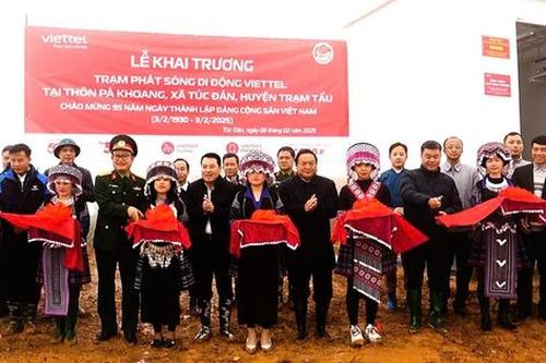 Khai trương trạm phát sóng - phủ sóng điện thoại tới 1.200 người dân vùng khó khăn Yên Bái