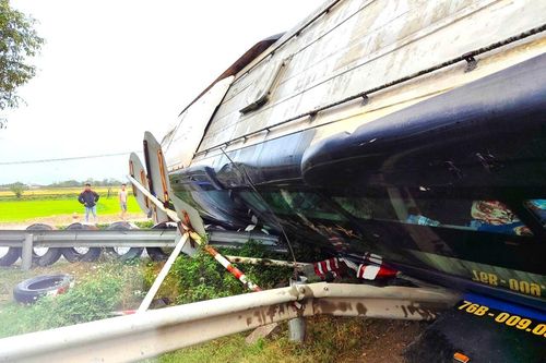 Thêm vụ tai nạn xe khách trên Quốc lộ 1 đoạn Phú Yên - Khánh Hòa